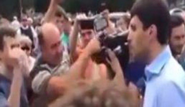 Party of Regions’ Levchenko Kicked Out of Sloviansk "You Lost the Place to Siphon off Money and Created this Chaos.". VIDEO