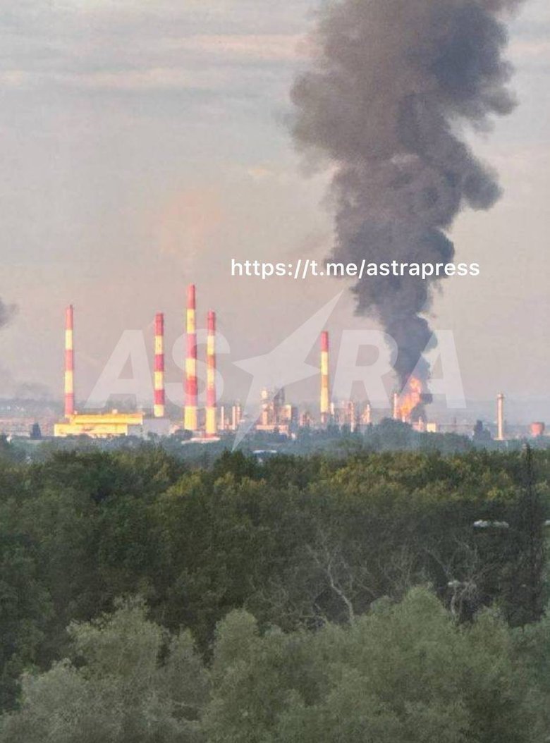 Горить нпз у Самарі