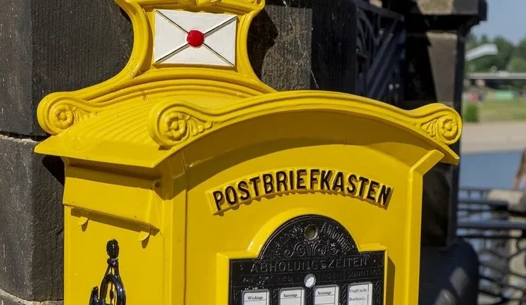 Масштабная "теневая почта" из Германии: журналисты разоблачили схему незаконных поставок постельного белья в РФ