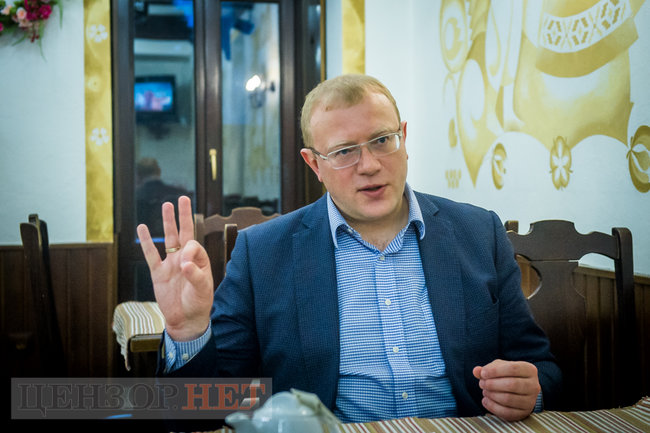 Посол України у Канаді Андрій Шевченко: Зараз в Україні понад 10 локацій, де працюють канадські військові. Це сигнал для росіян, що Україна тут не сама по собі 02