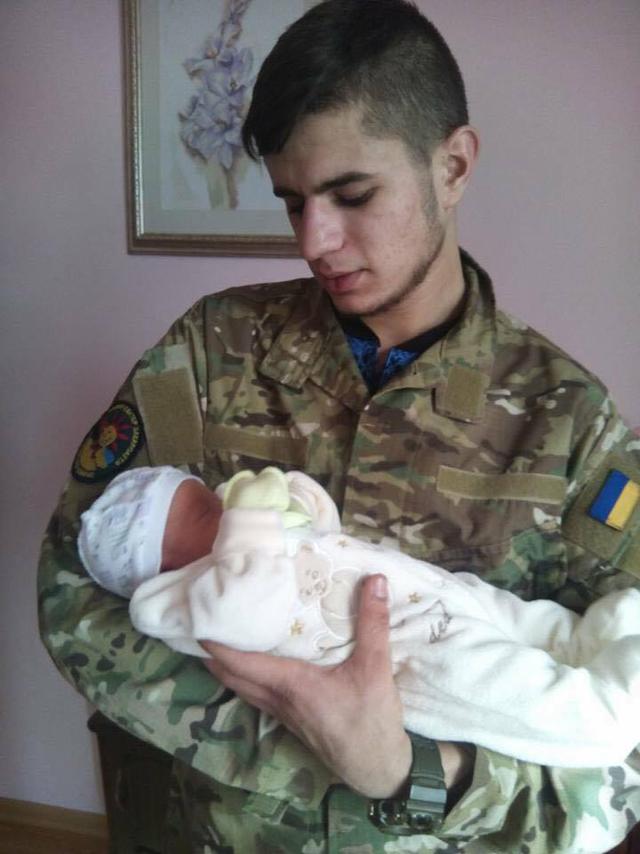 Командир штурмової роти ДУК Правий сектор Дмитро Коцюбайло, друг Да Вінчі: Мене вразили батареї Градів, які чітко били по нас з території Росії 05