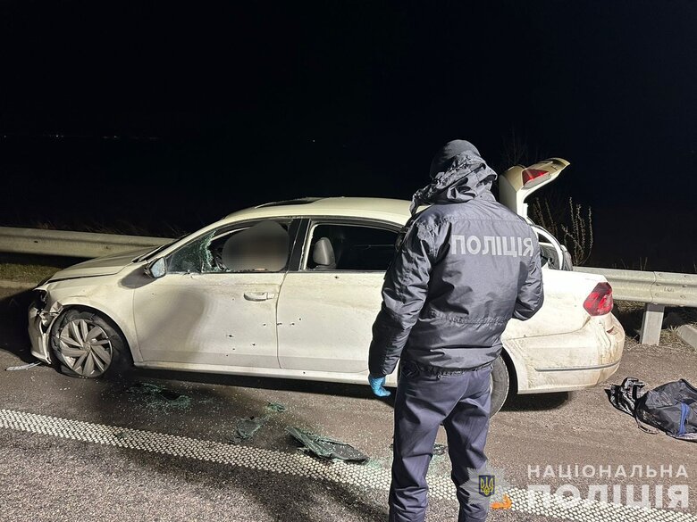 На Днепропетровщине неизвестный расстрелял автомобиль, водитель погиб. Объявлена специальная полицейская операция 02