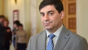 Трудовой коллектив производителя 