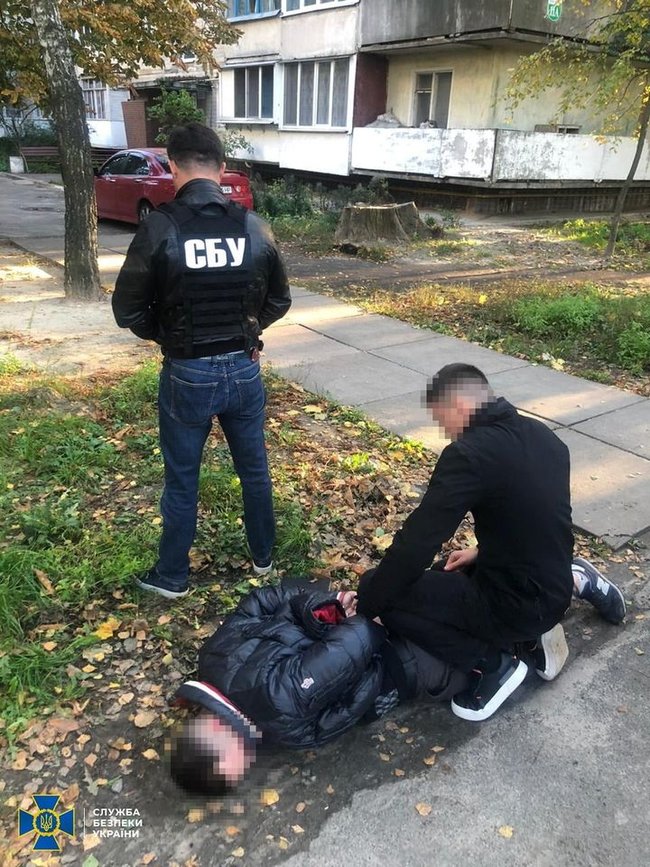 СБУ задержала на взятке в $4 тыс. следователя одного из отделений Нацполиции на Киевщине 01