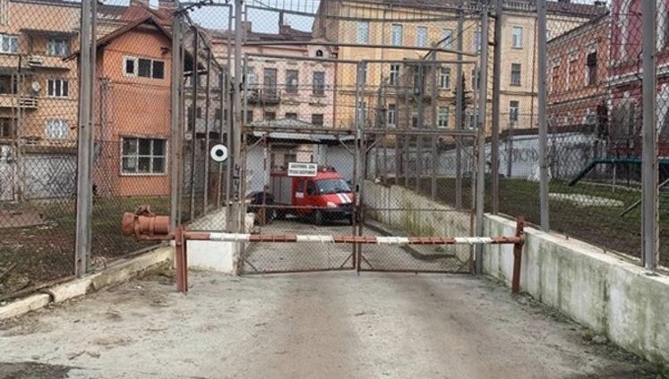 В СИЗО Черновцов произошел бунт из-за больного коронавирусом, - Денисова. ФОТО 18+