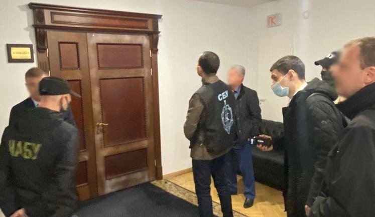 НАБУ и СБУ пришли в офис Госналогслужбы: У Любченко обыски не проводятся. ФОТО (обновлено)