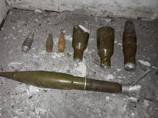 Мешканець Луганщини зазнав численних поранень, коли намагався розібрати боєприпас, - Нацполіція 03 Мешканець Луганщини зазнав численних поранень, коли намагався розібрати боєприпас, - Нацполіція 03