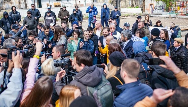 Хочу передать пламенный привет Галантернику, Труханову, его "корешам" Босенко и Жученко, - Найем о нападении на него в Одессе. ВИДЕО