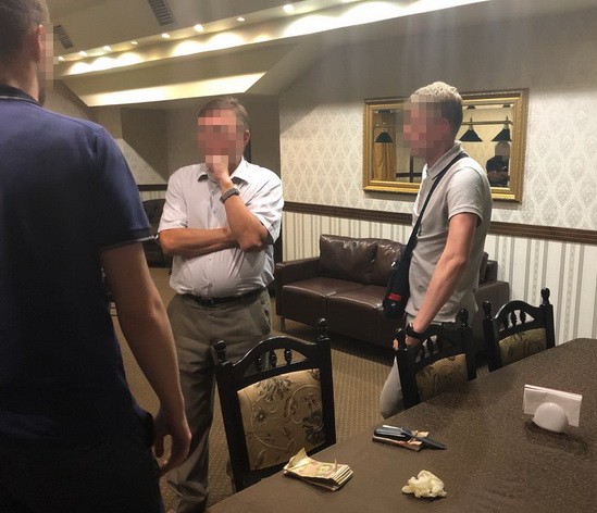 СБУ в Івано-Франківську викрила суддю на хабарі 5 тисяч євро 01
