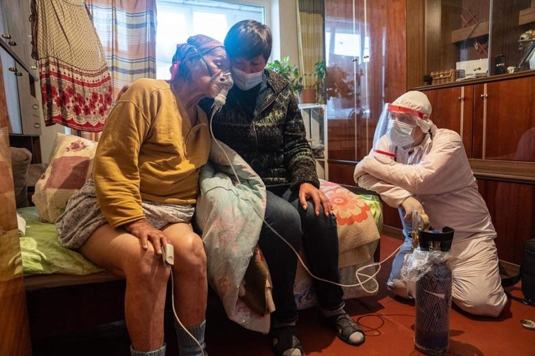 Минздрав показал жуткие фото из COVID-больницы: Пациенты в тяжелом состоянии и нуждаются в кислороде 30