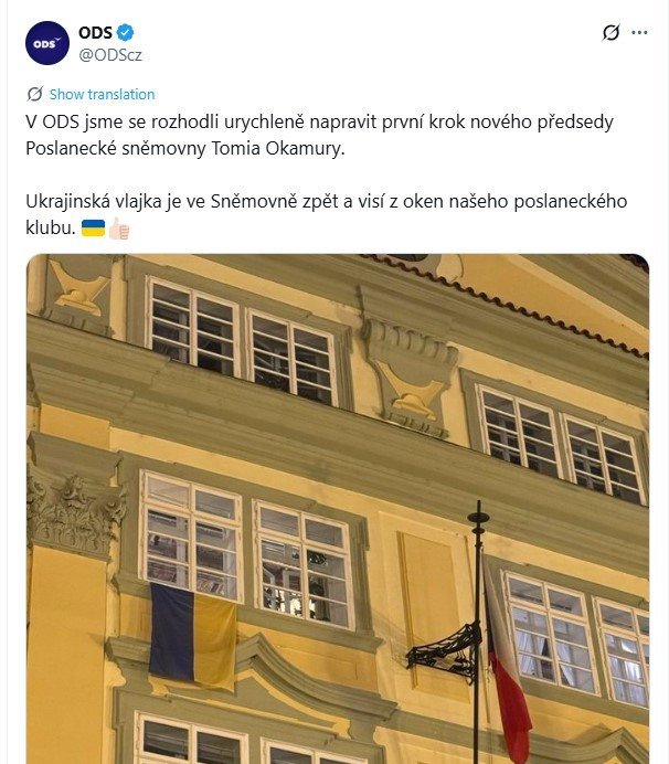 Czech MPs responded to the speaker: three Ukrainian flags instead of one