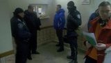 Нічна варта в лікарні: протестувальника без насильства забрали у міліції (Репортаж учасника)