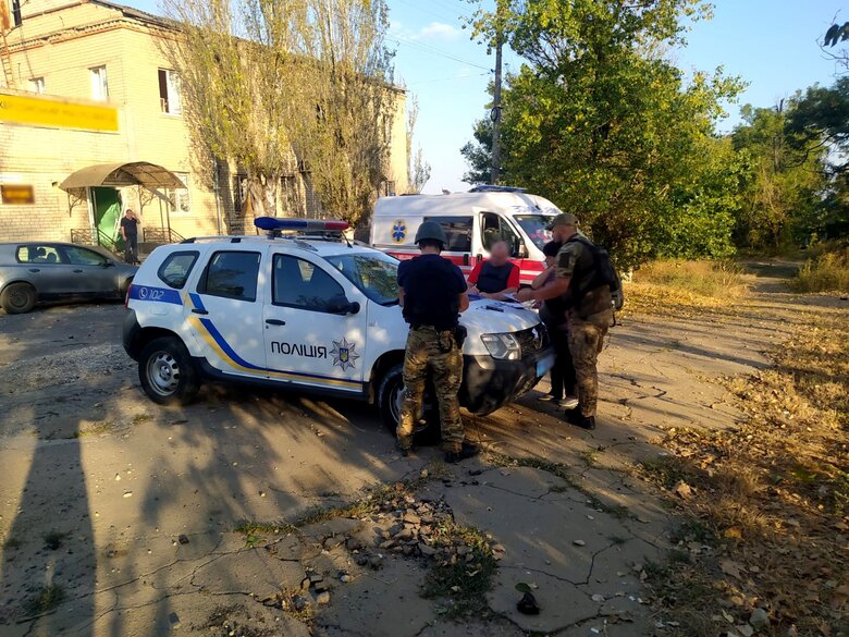 Последствия вражеских обстрелов Херсонщины: повреждены заводы, медучреждение, детский сад, церковь, есть погибшие и раненые 02