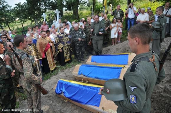 национализм похороны