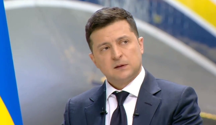 Зеленський розпочав робочу поїздку на Дніпропетровщину, прибувши до Кривого Рогу рейсовим літаком, - ОП. ФОТОрепортаж