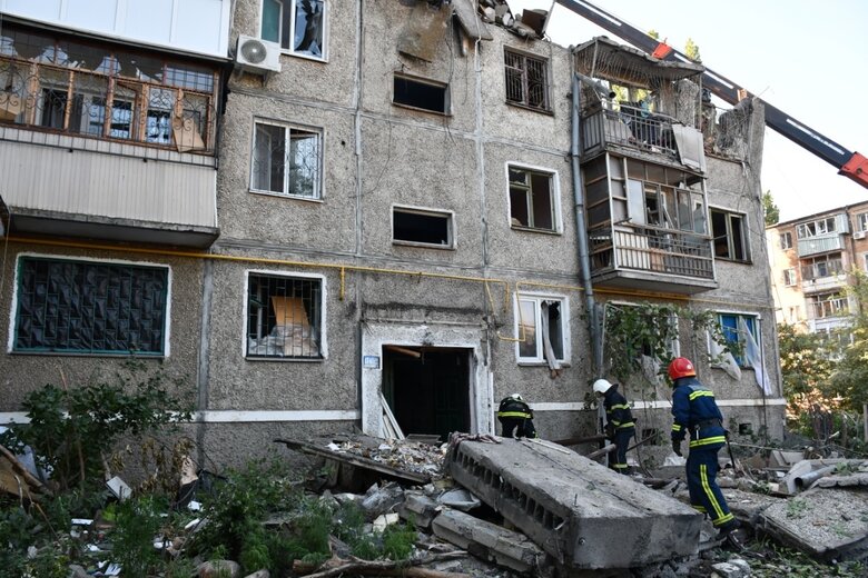 Кількість загиблих внаслідок обстрілу Миколаєва рашистами зросла до 5 осіб, - ДСНС 02