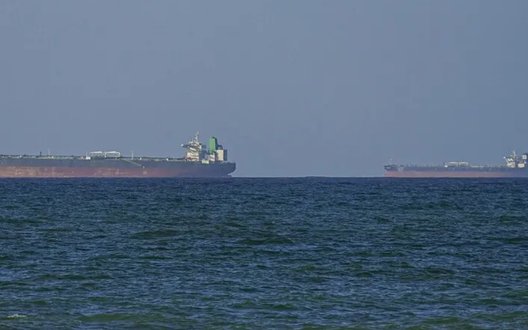 Іран погрожує потопити кораблі США в Ормузькій протоці