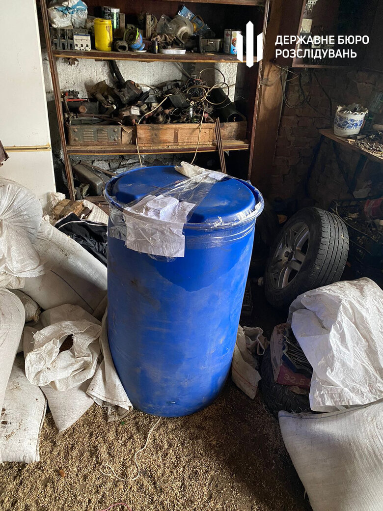 На Львівщині ДБР викрило зловмисників, які крали пальне з військової частини