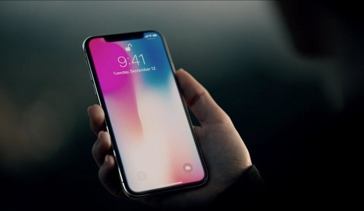 Сотрудники Кремля до конца марта должны заменить свои iPhone смартфонами других марок и с другой операционной системой
