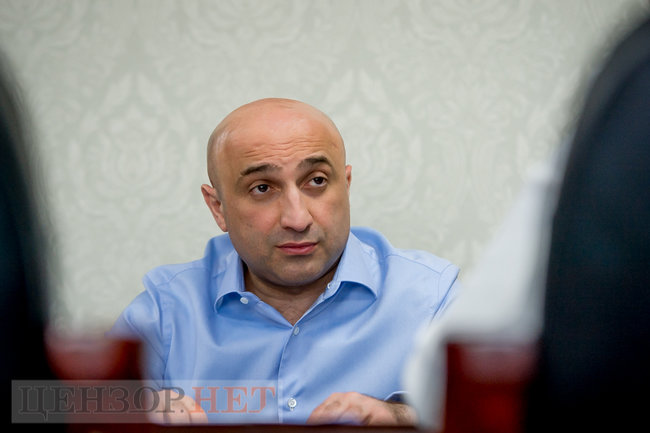 Заступник генпрокурора України Гюндуз Мамедов: Країна-окупант через підконтрольні адміністрації фінансово підтримує військові табори і псевдопатріотичні клуби. Дітей тут готують до бойових дій 03