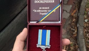 Зеленський нагородив 15 військовослужбовців: Піхотинці щодня тримають удар, демонструючи мужність на Донбасі. ПЕРЕЛІК