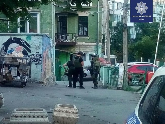 На Печерську в Києві знешкодили вибуховий пристрій 02