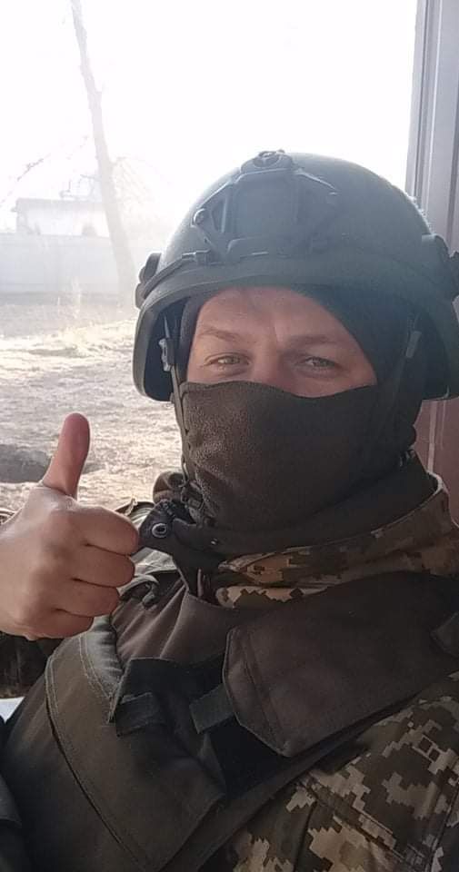 Ярослав Мовчун: У Пущі їздив один поліцейський. Йому треба пам’ятник поставити! Усе навколо гримить, прильоти, а він продовжував чергувати на своїй машині 07