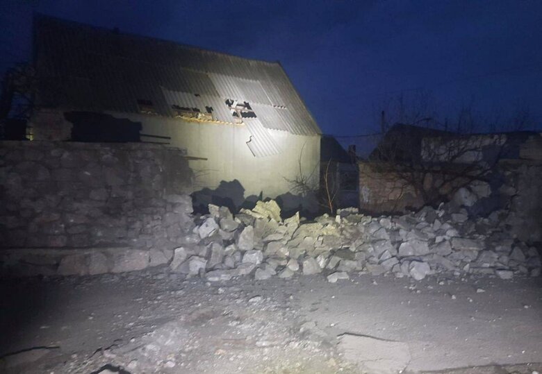 Вночі росіяни вдарили по Нікопольщині ракетами й важкою артилерією, пошкоджено енергетичний об’єкт, будинки, підприємства та ЛЕП 01