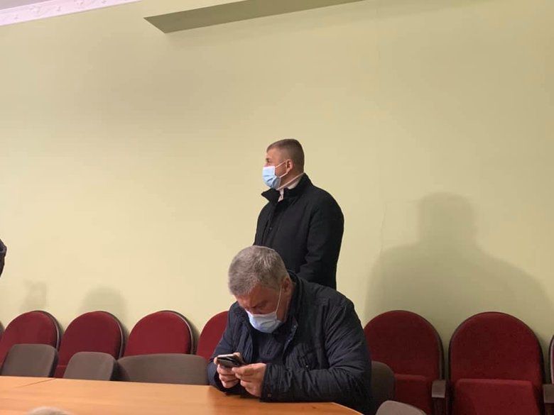 Корниенко прибыл на избирательный участок в Херсоне вместе с кандидатом от Слуги народа Козырем 02