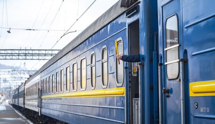 Ворог обстріляв пасажирський вагон у Чернігівській області