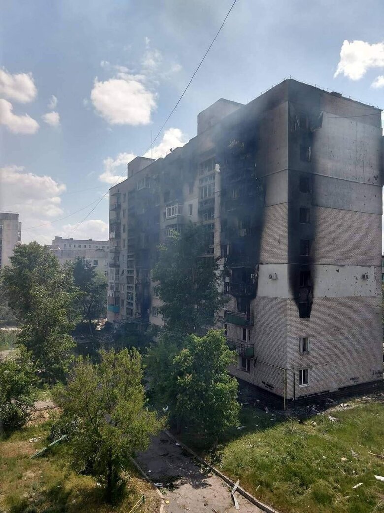 Росіяни увійшли у центральні райони Сєверодонецька. Обстріли Луганщини не припиняються, - Гайдай 10