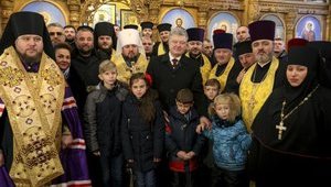 Суд оштрафував головного редактора Цензор.НЕТ Юрія Бутусова на 357 тис. грн через фото Порошенка з кримінальним авторитетом Нариком і цитату Луценка