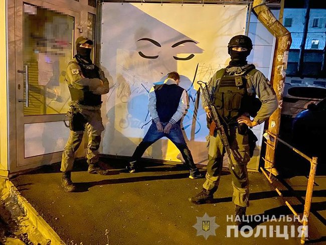 Задержана группа, занимавшаяся распространением наркотиков на территории Киевского СИЗО, - Нацполиция 01