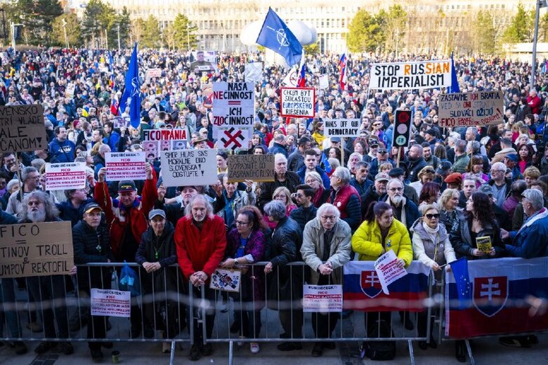 словаки протестують проти Фіцо
