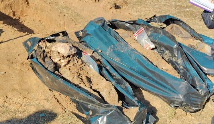 New burial of three civilians killed by Russians was discovered in Borodianka, Kyiv region. PHOTOS