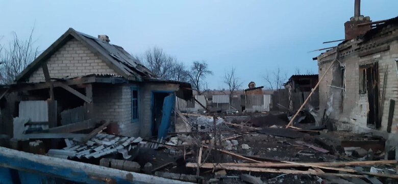 Ніч на Донеччині: рашисти стріляли по всьому фронту, ситуація в Соледарській громаді напружена 06