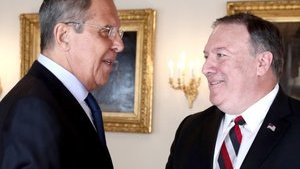 Помпео указал Лаврову на недопустимость вмешательства в выборы в США