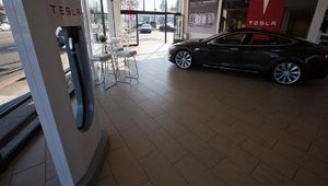 Tesla Motors изменит название