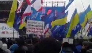 "В парках лавочки сломайте, все загадьте", - нардеп-"регионал" Струк дает инструкции майдановцам. ВИДЕО
