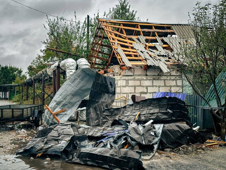 Последствия обстрела россиянами Миргорода ночью 16 октября 03
