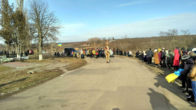 Погибшего на Донбассе воина Виктора Сухина провели в последний путь на Кировоградщине 03