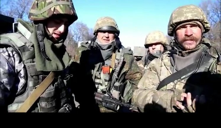 Ukrainian soldiers left Debaltseve: "We had a corridor of Grads and tanks. Not all of us pulled out". VIDEO