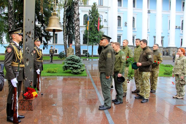У Міноборони вшанували память загиблих військовослужбовців 02