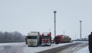 Пропуск грузовых автомобилей на границе с РФ восстановлен, - Госпогранслужба