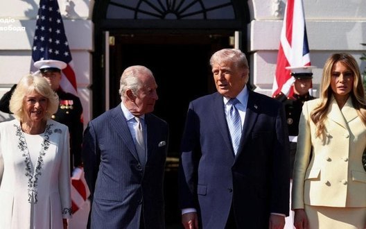 У Білому домі вперше провели військовий парад для короля Британії Чарльза ІІІ