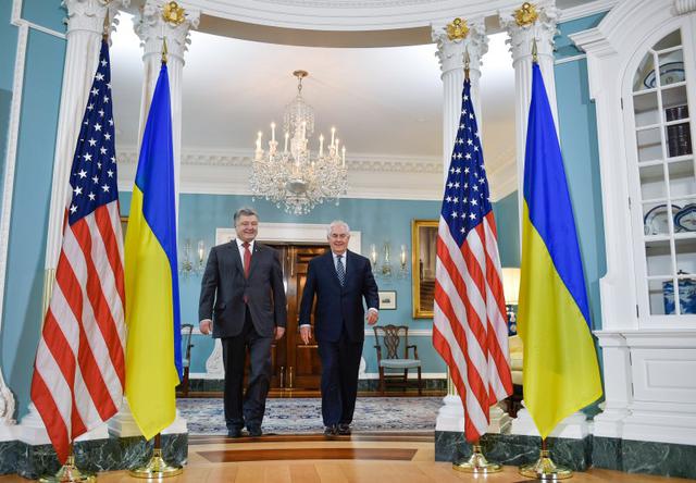 Poroshenko, Tillerson discussed defensive weapon delivery for Ukraine 01
