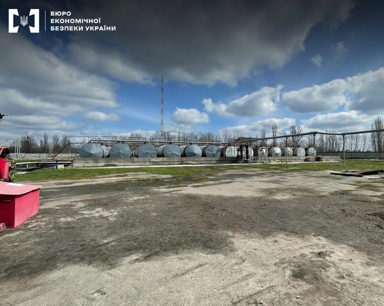 БЕБ знайшло нафтобазу з контрафактними нафтопродуктами вартістю 360 мільйонів 01