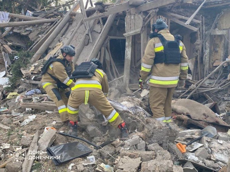 Russian airstrike on Yasnohirka kills man, injures woman