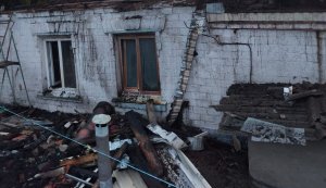 Ворог обстріляв Дніпропетровщину: поранено двох людей, понівечено будинки та господарські споруди. ФОТОрепортаж