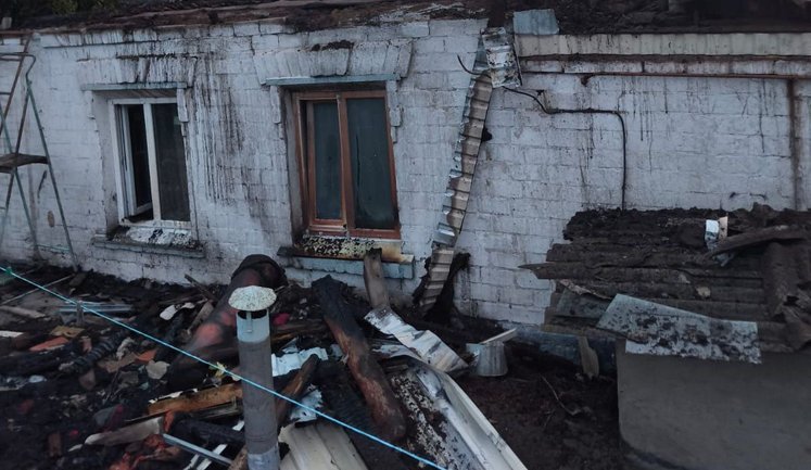 Ворог обстріляв Дніпропетровщину: поранено двох людей, понівечено будинки та господарські споруди. ФОТОрепортаж